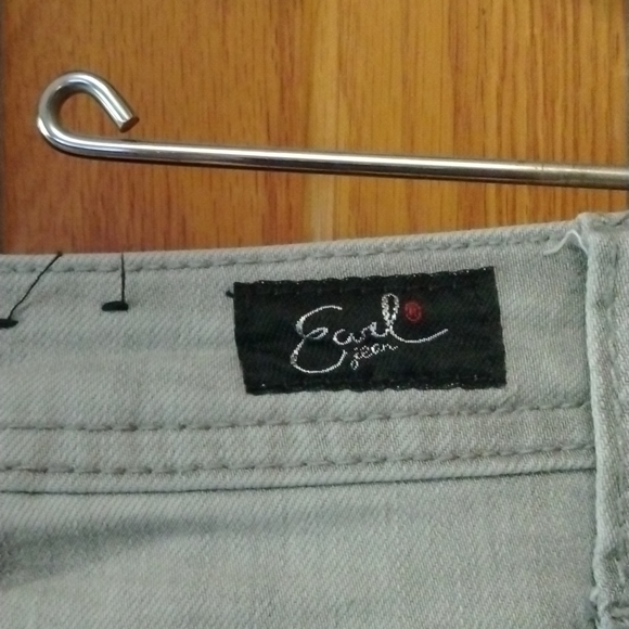 EUC Earl Jeans Size 6P Straight Leg - Picture 6 of 8